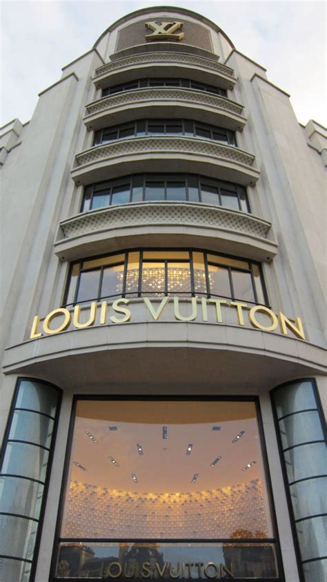 closest louis vuitton store to my location|Louis Vuitton us locations.